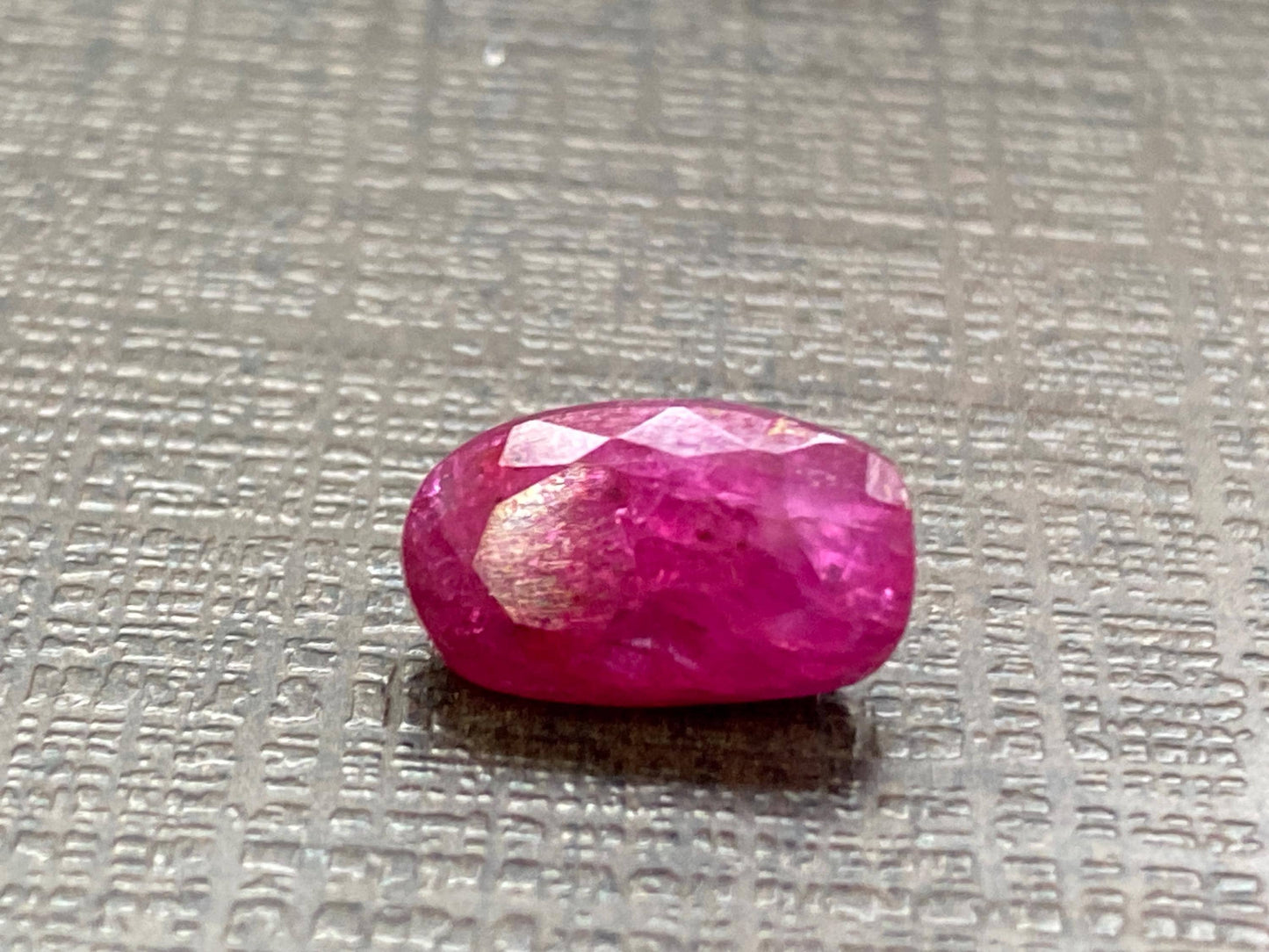 Stunning Natural Ruby cutstone fine quality and polish Weight 4.85 carats size 12x7.2mm