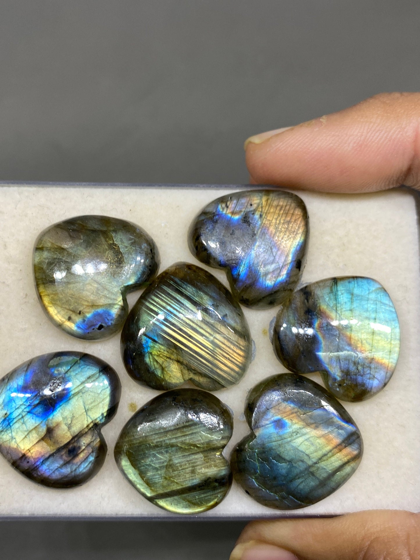 Stunning Rare labradorite heart cabochon pcs  7 weight 139 carats size 19mm-21mm labradorite heart cabochons smooth polished gem for pendant