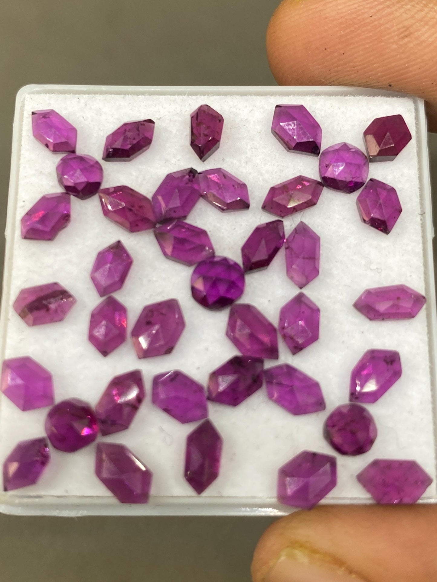 Gorgeous Rhodolite garnet hexagon step cuts Malaya aaa quality wt 20.50 cts pcs 37 size 5.8x3.2mm-6.5x4mm Rhodolite garnet stepcut hexagons