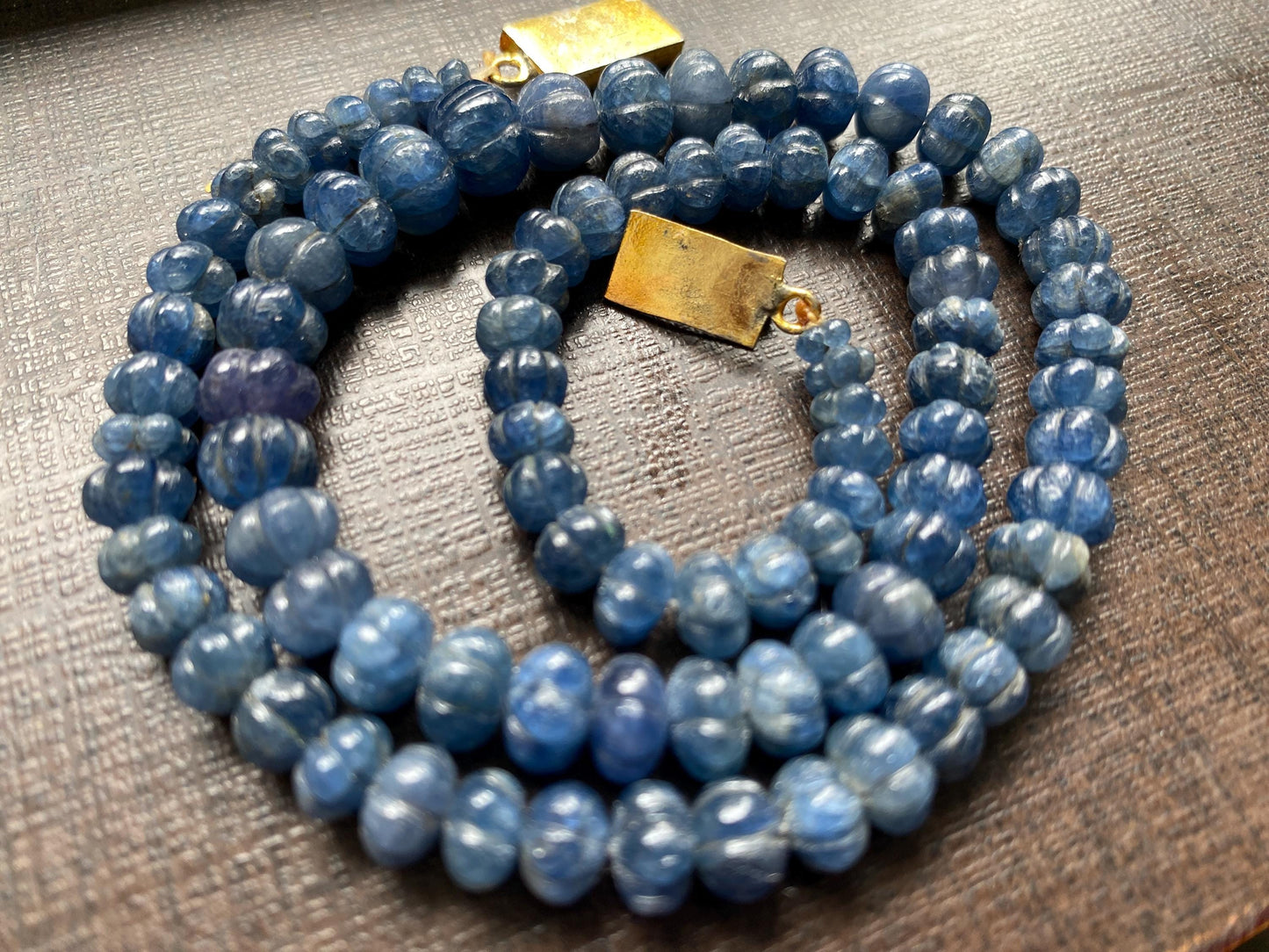 Blue sapphire melon carved beads 213  carats 17 inches length size 5.5mm-9mm sapphire carved beads Handcarved melon carving sapphire beads