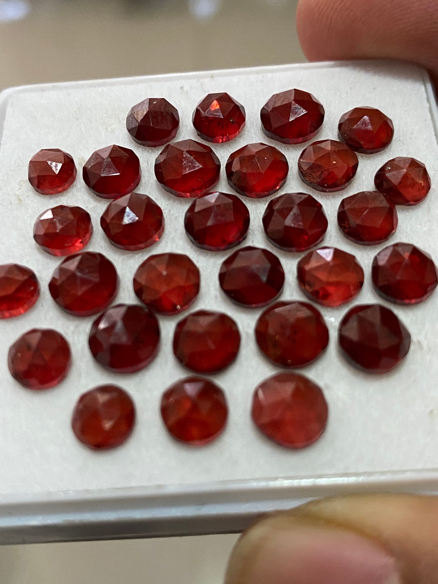 Gorgeous rare rosecut red garnet round rosecuts weight 35 carats pcs 29 size 5-6.5mm Fancy garnet rosecut