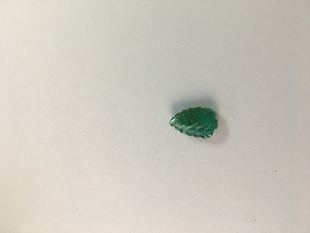 Rare AAA Emerald Carving leaf weight 3.0 carats Size 14x9mm Natural Emerald carving