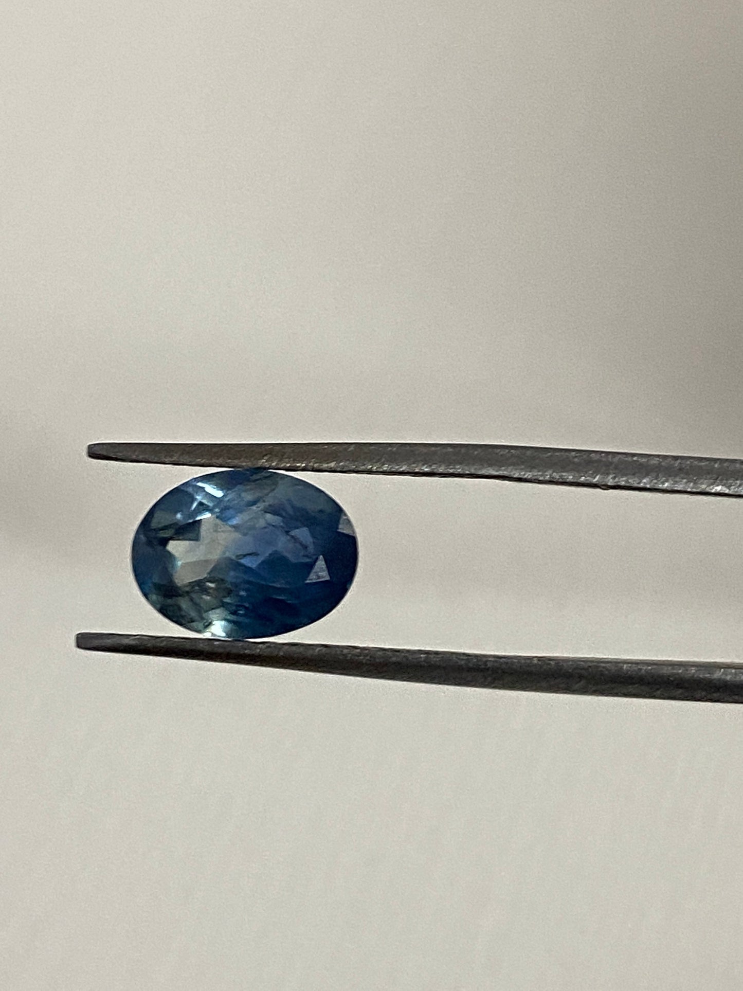 cute rare bicolor sapphire blue bi color sapphire natural unheated untreated weight 1.75 carats natural sapphire ring supply