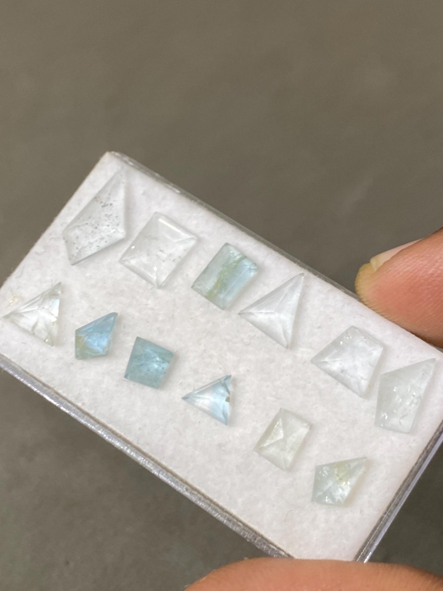 Gorgeous aquamarine geometric stepcut wt carats size  pcs  aquamarine stepcut flatback gems