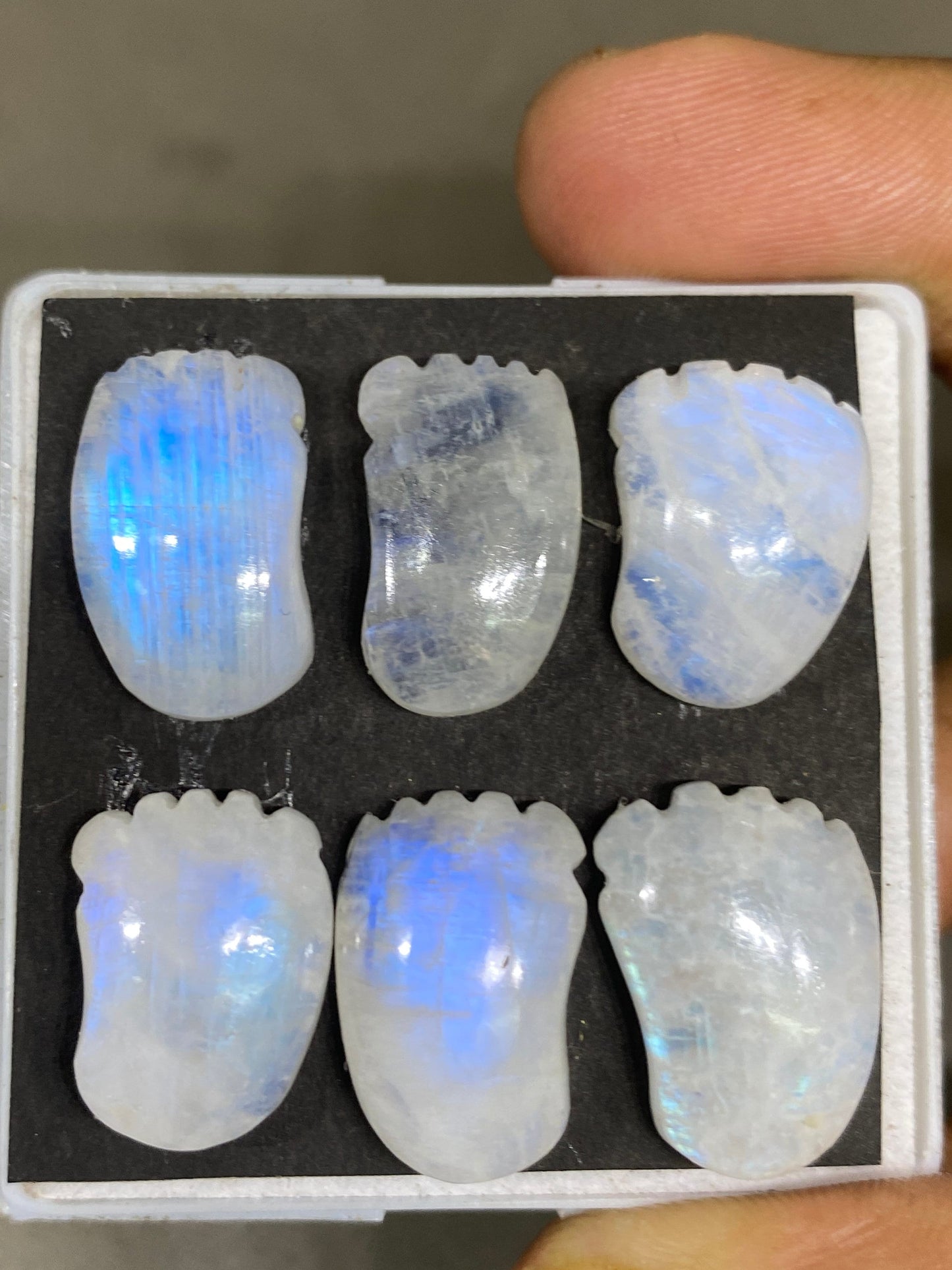 Cute rare white moonstone baby foot carving  blue fire moonstone  carving pcs 6 wt 80 cts  17x13-19x13mm moonstone baby foot carving