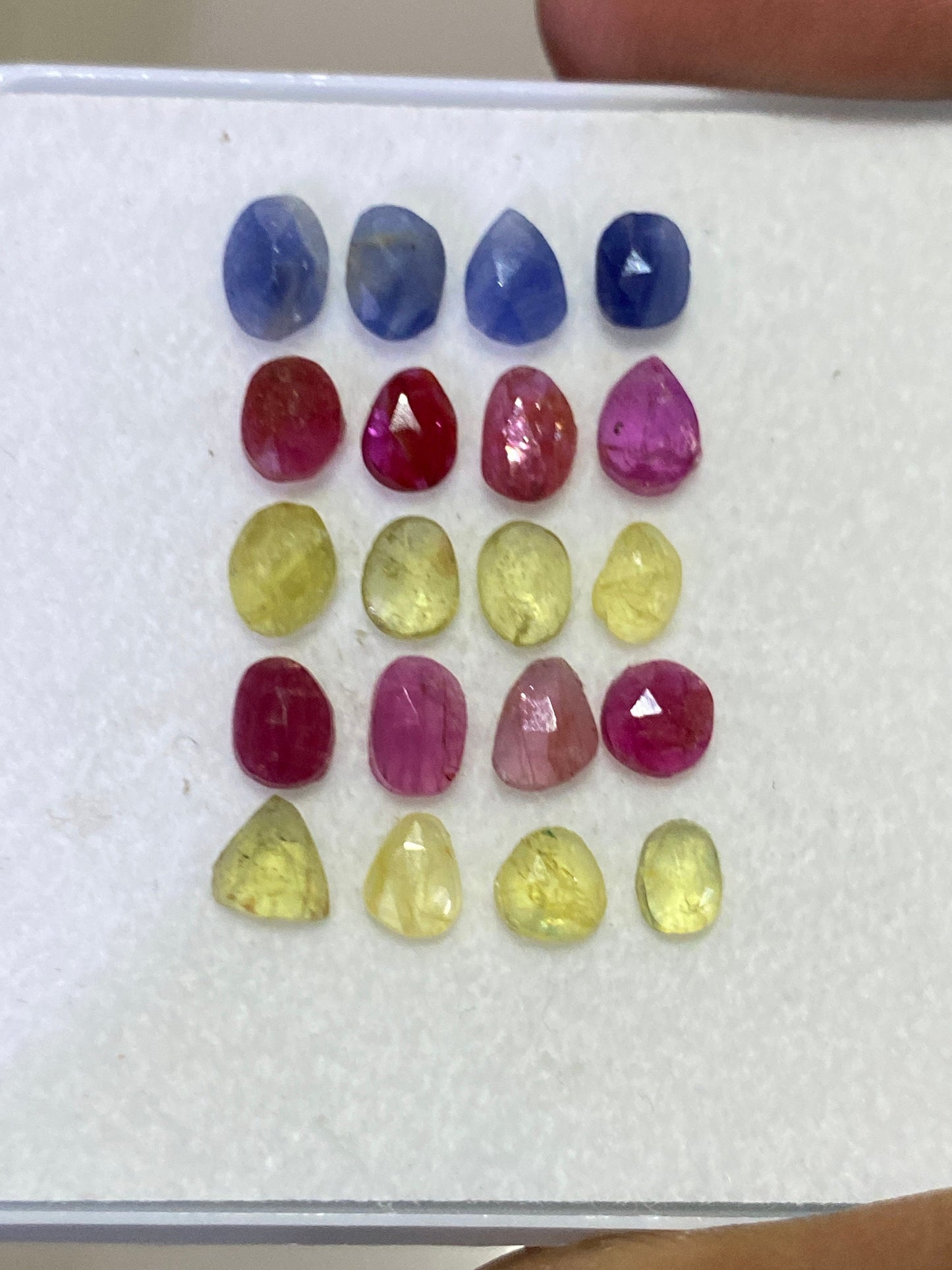 Mesmerizing rare very small size multi sapphire rosecut yellow sapphire pcs 20 wt 13.5 cts size 4.8x3.5mm-6.4x4mm rosecut umba sapphire