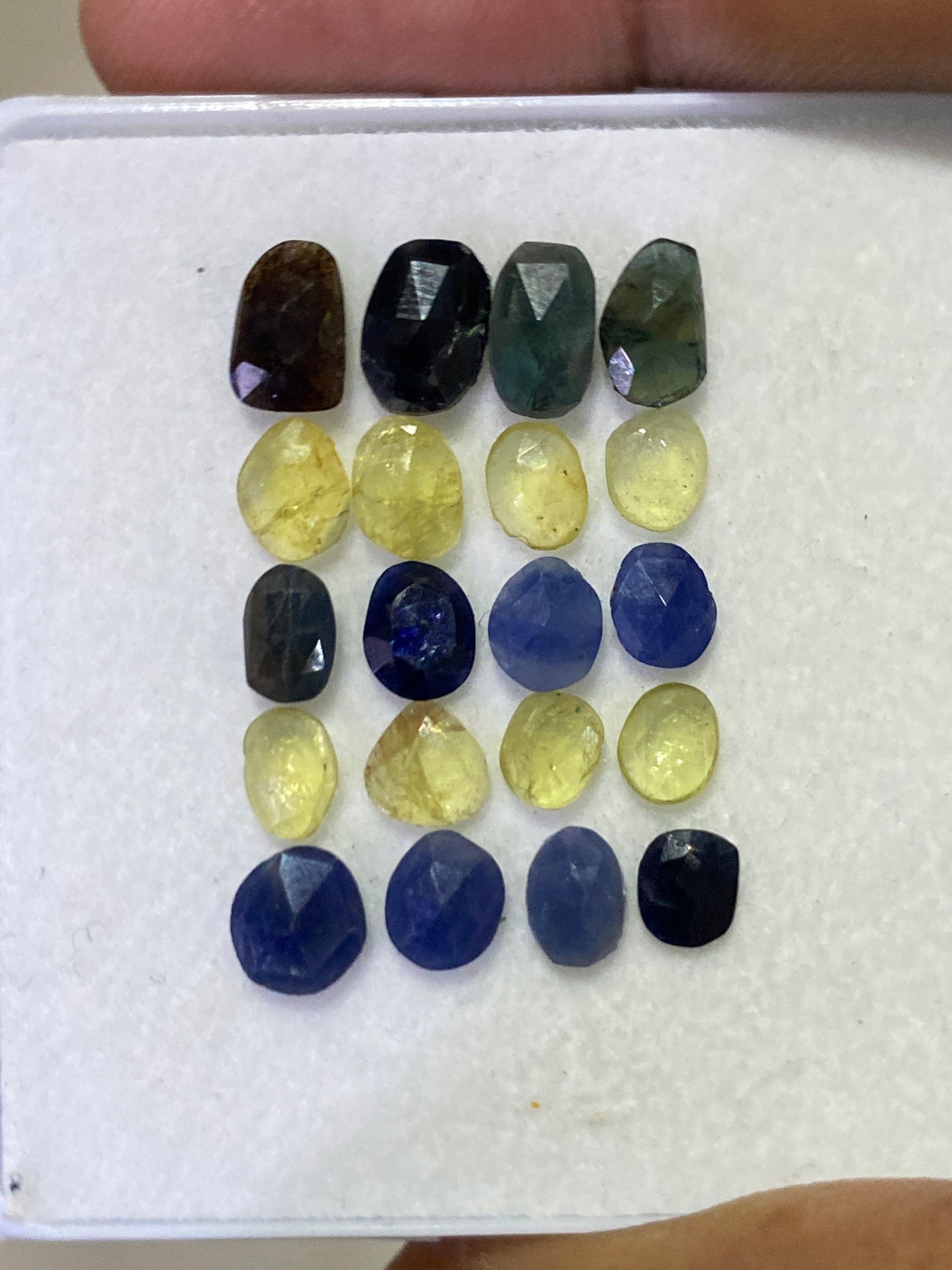 Blue Sapphire yellow sapphire rose cut wt 10 carats pcs 20 small sizes 5x4mm-7x5mm good quality blue sapphire yellow rosecut gems sapphire