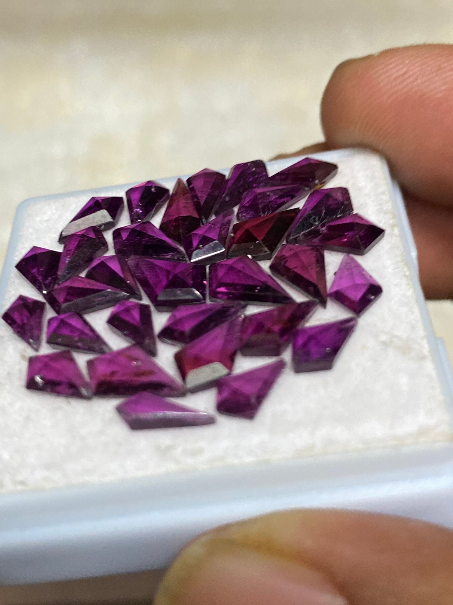 Dazzling Rhodolite garnet geometric kite step cuts aaa quality wt 22 cts pcs 31 small size 6x4-11x6mm Rhodolite garnet stepcut hexagons