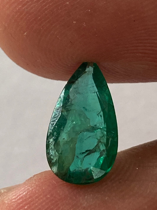 Emerald pear shape ring size weight 2 carats size 13.8x7mm emerald ideal for ring emerald gemstone pear shape emerald with inclusions