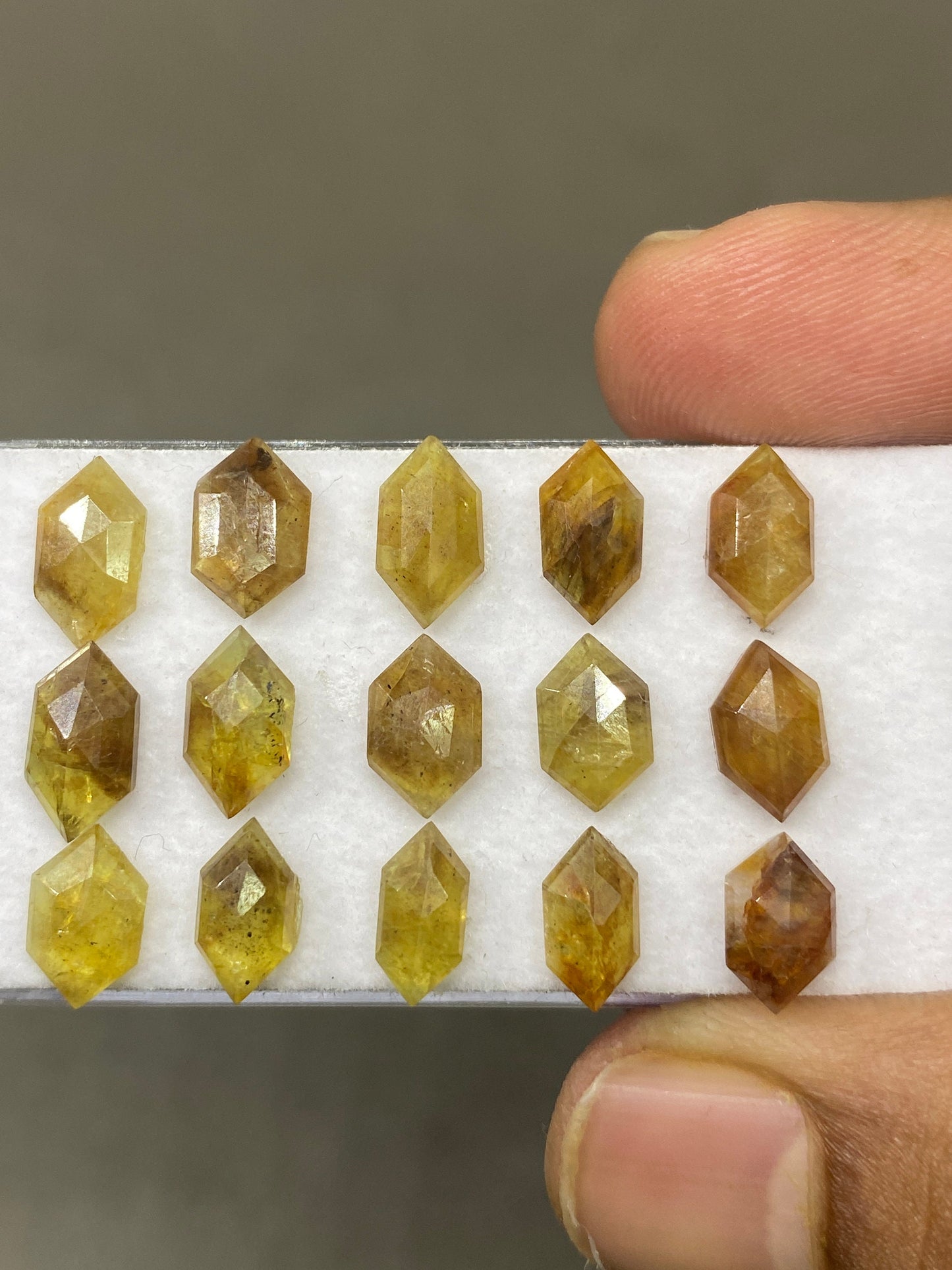 Dazzling very rare Tanzania mines small yellow sapphire Bicolor hexagon geometric wt 21 carats pcs 15 size 10.3x5.7mm-9x5mm sapphire stepcut