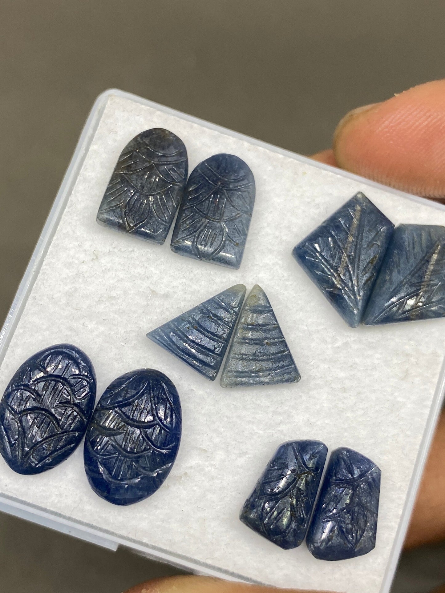 Stunning rare blue sapphire leaf carving fine quality pcs10 wt 42 cts size 11x9-14x10mm sapphire carving unheated untreated sapphire earring