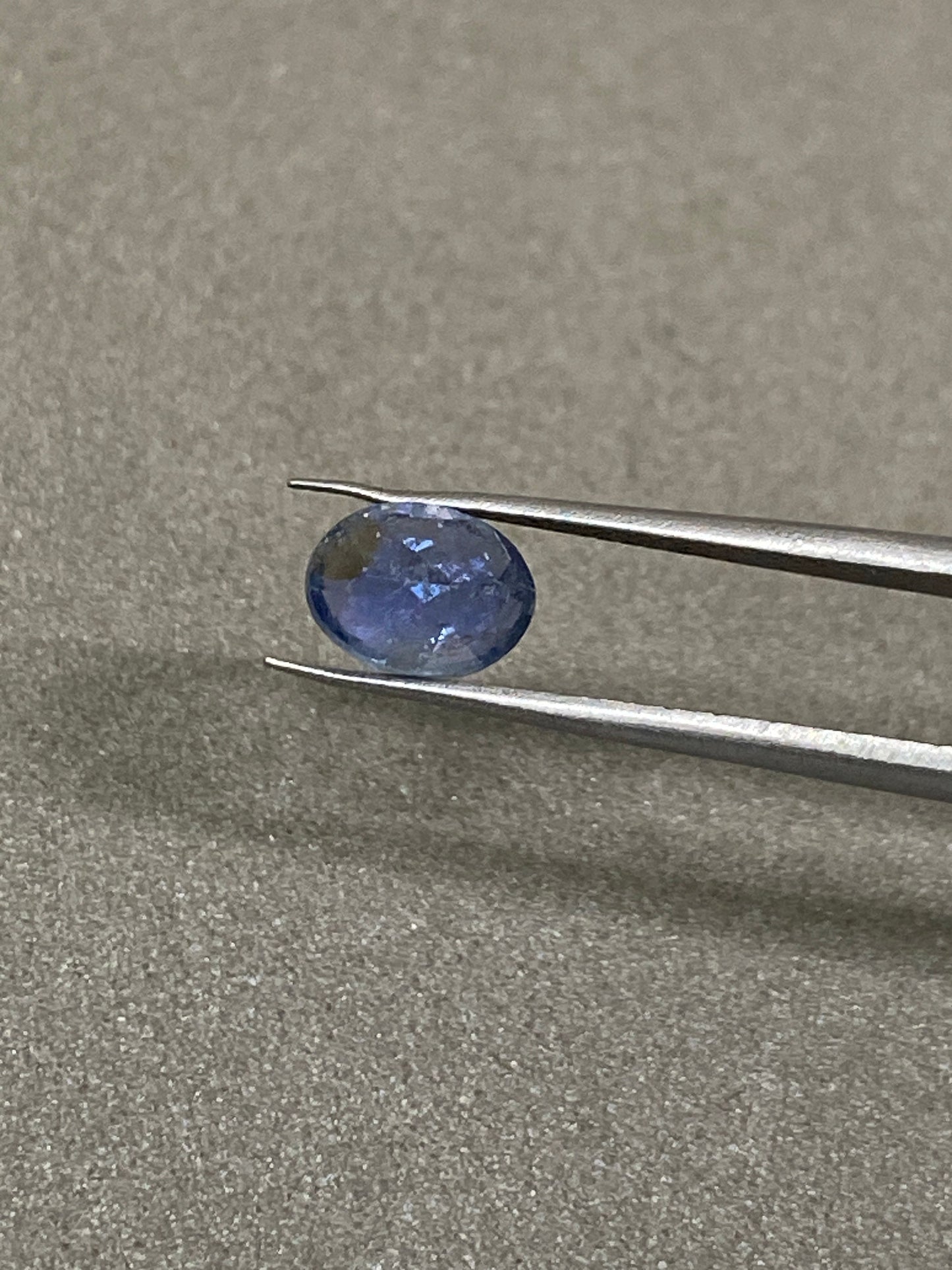 Rare blue sapphire oval aaa  natural unheated untreated weight 1.5 carats 7.7x5.7mm natural sapphire ring supply