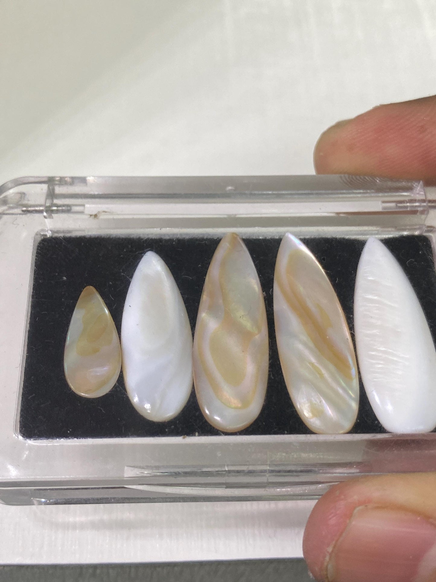 Vivacious rare Mother of Pearl pear shape large size smooth gems flats size 16x7-29x10mm wt 20.85 carats pcs 5 rosecut mother of Pearl