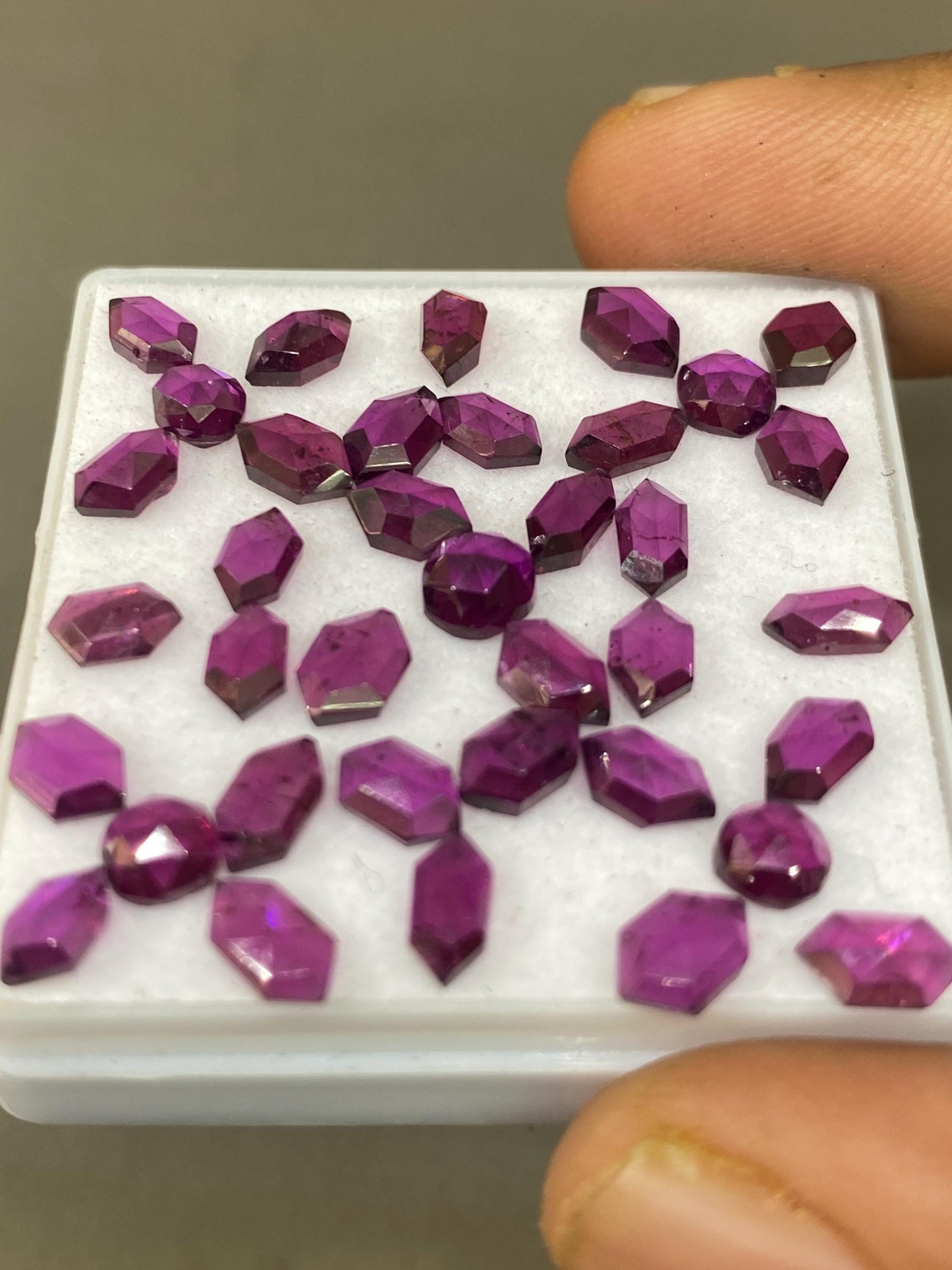 Gorgeous Rhodolite garnet hexagon step cuts Malaya aaa quality wt 20.50 cts pcs 37 size 5.8x3.2mm-6.5x4mm Rhodolite garnet stepcut hexagons