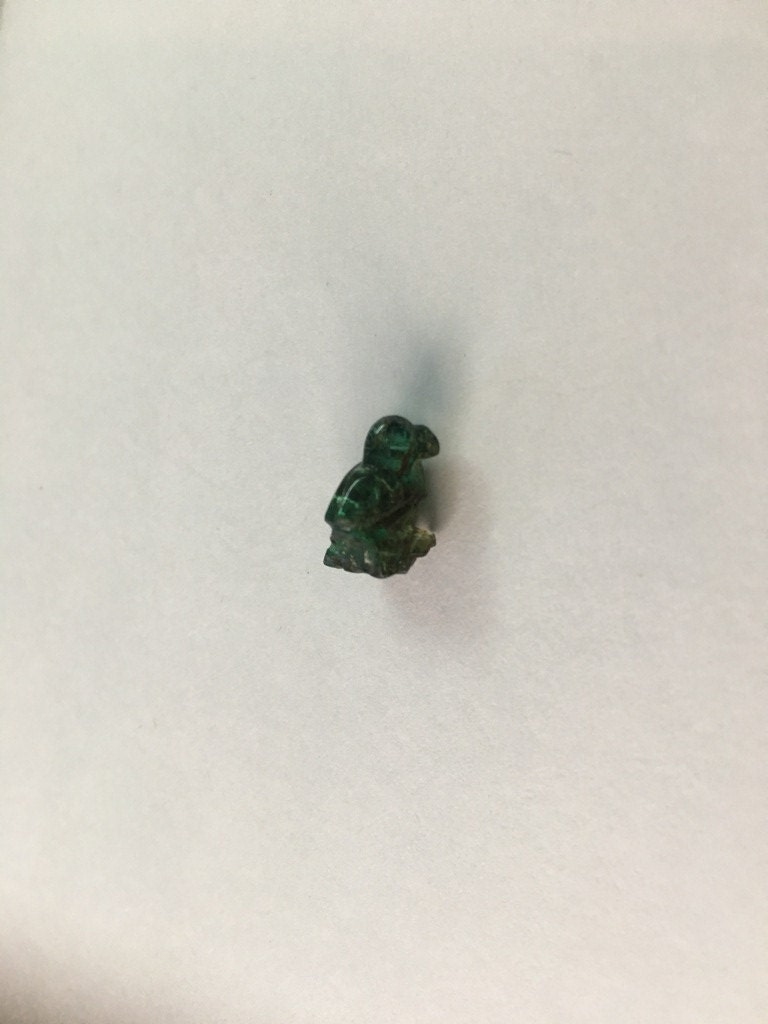 AAA rare Emerald Bird Parrot like bird Natural Emerald rare beautiful Zambian Emerald Weight 5 carats Size 14x10mm Green Bird emerald