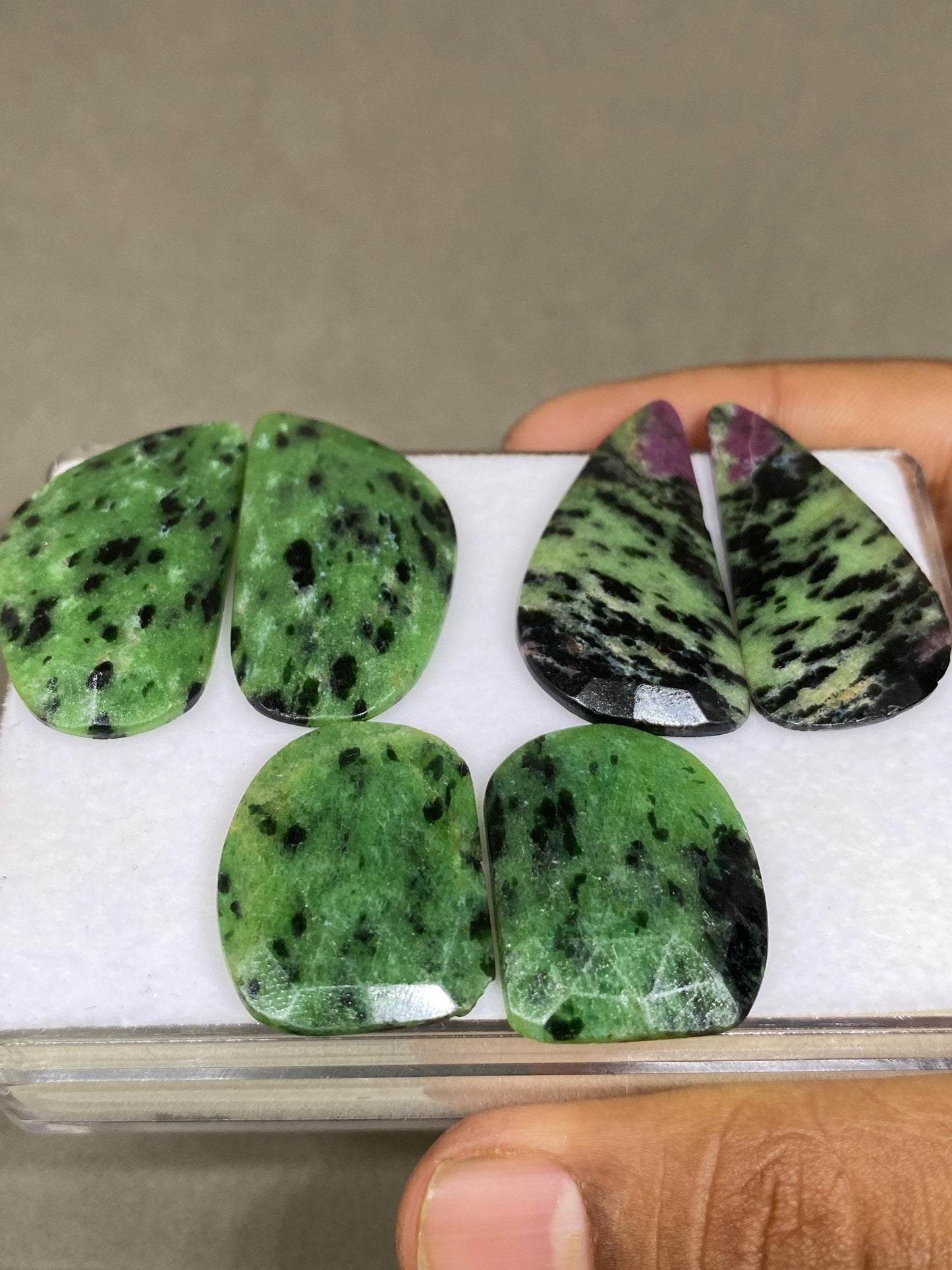 Amazing green ziosite rosecut matched pairs wt  144 carats pcs 6 size 25x20mm-37x19mm fancy ruby ziosite rosecut gems earrings supply