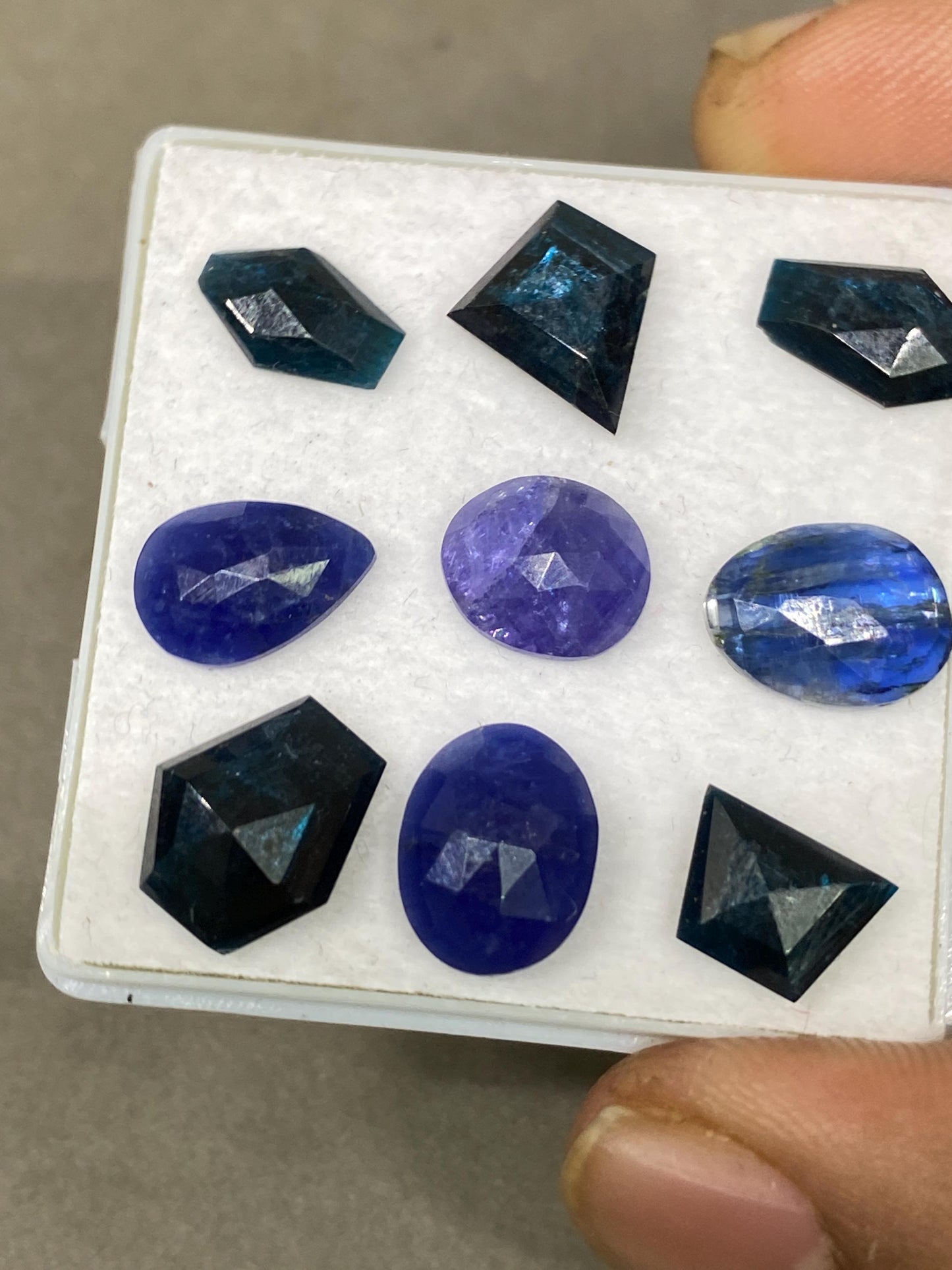 Beautiful rare mix cabochons teal kyanite rosecut sodalite tanzanite size 9x8mm-11x10mm mix stones cabochon pcs 9 wt 20.90 cts