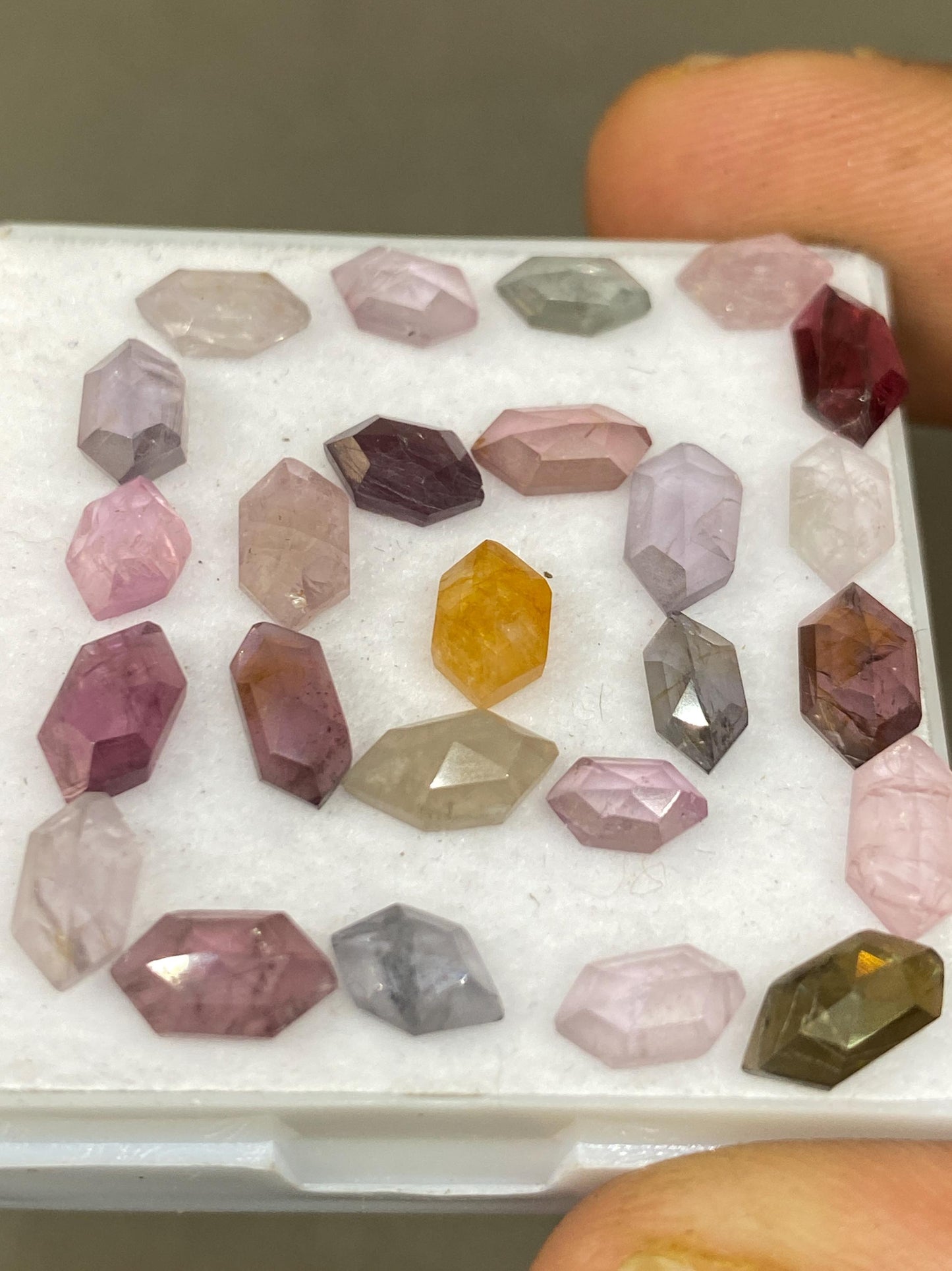 Fantastic very rare burma mines  purple spinel kite lot amazing quality pcs 25 weight 17.20 cts size 6x3.5-9x4.5mm rosecut multi spinels