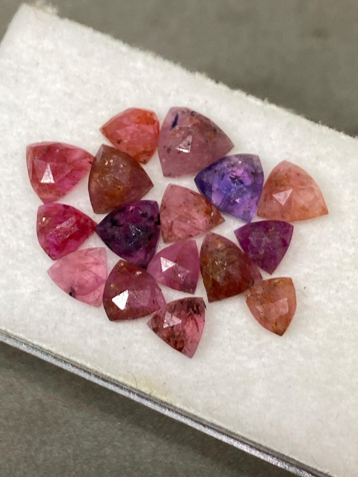 Beautiful Rare winza mines pretty bicolor pink sapphire rosecut trillion weight 12.85 cts pcs 17 size 5mm-7mm sapphire rosecut gems