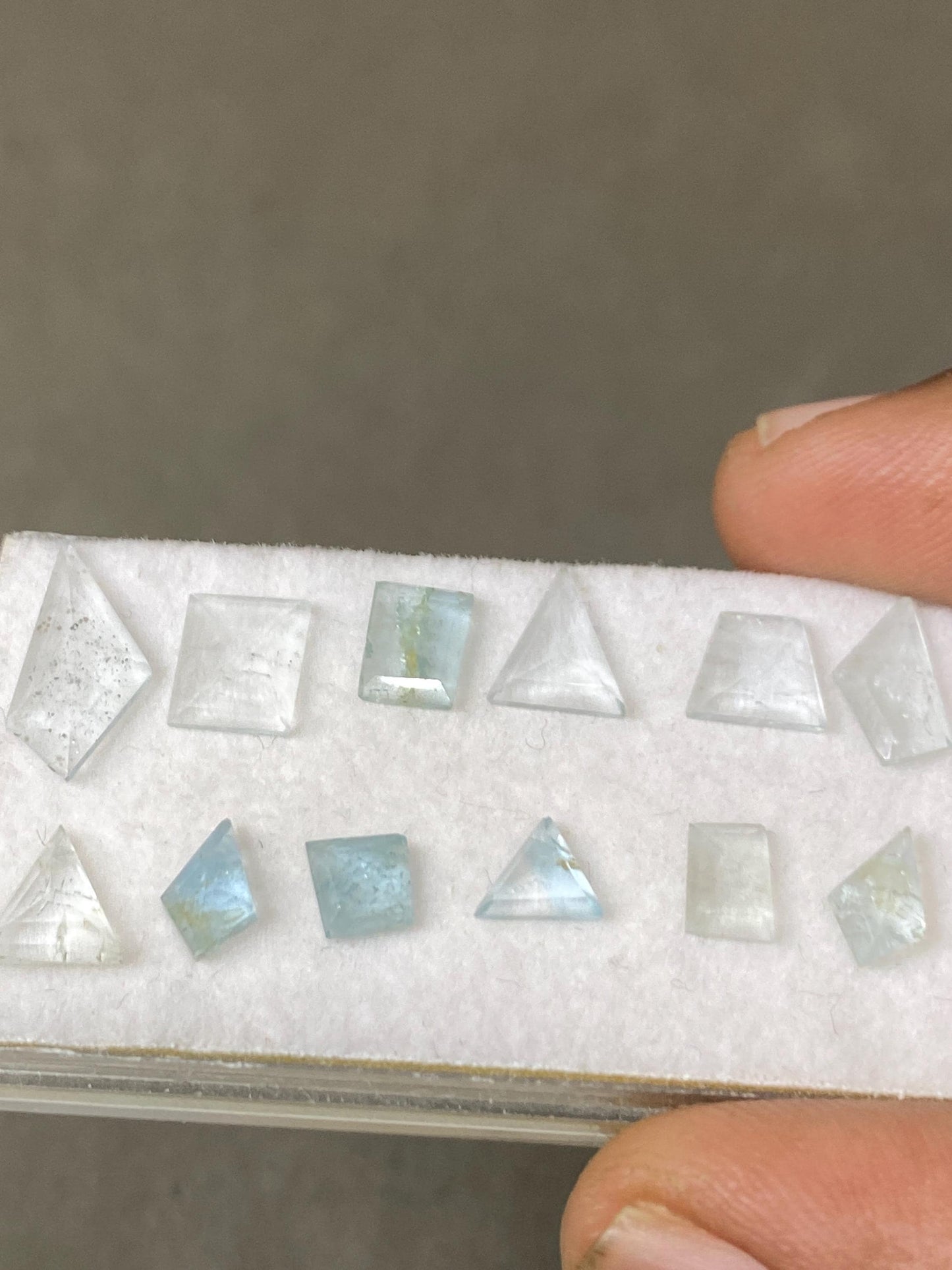 Gorgeous aquamarine geometric stepcut wt carats size  pcs  aquamarine stepcut flatback gems