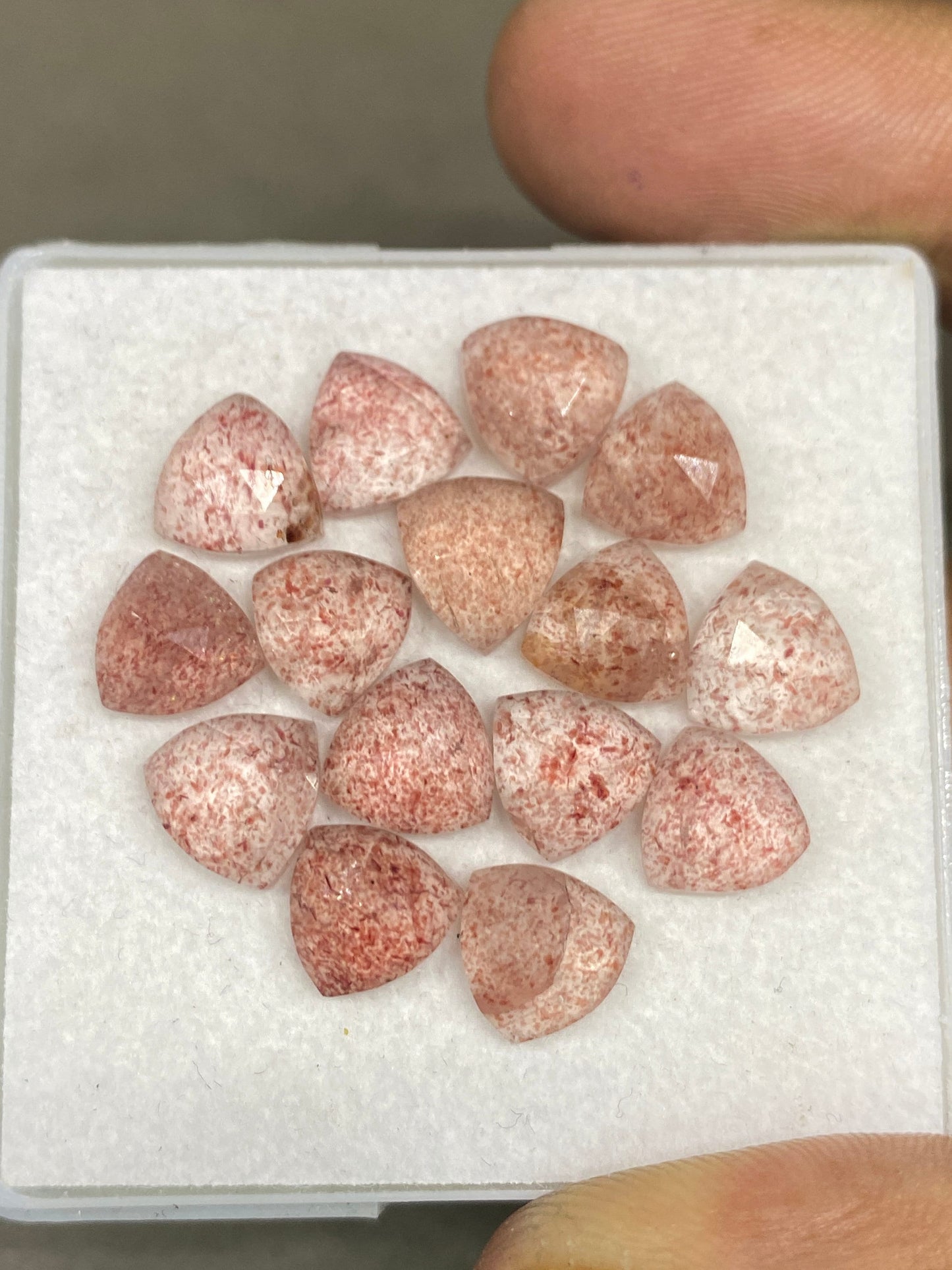 Dazzling Strawberry quartz trillion rosecut cute lot pcs 15 weight 31 carats size 9mm approx pink color strawberry quartz rosecut