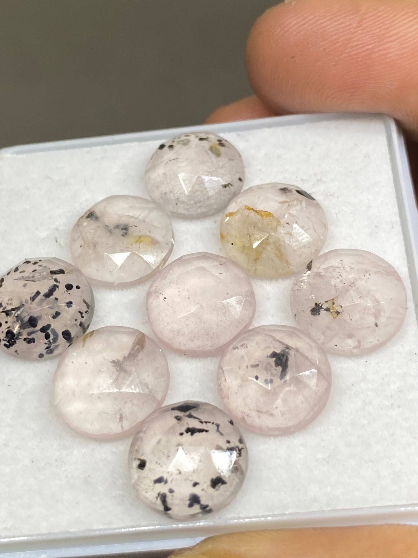 Fascinating Pink spots quartz Tanzania mines rosecut round gems size 12mm Pcs 9 wt 38 cts quartz round gems