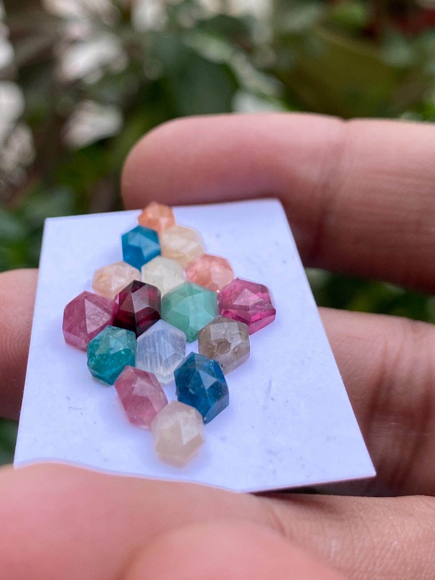 Fascinating multi stones apatite sunstone emerald moonstone red garnet pink tourmaline hexagon pcs 16 wt 16.20 carats size 7x5mm-9x6mm