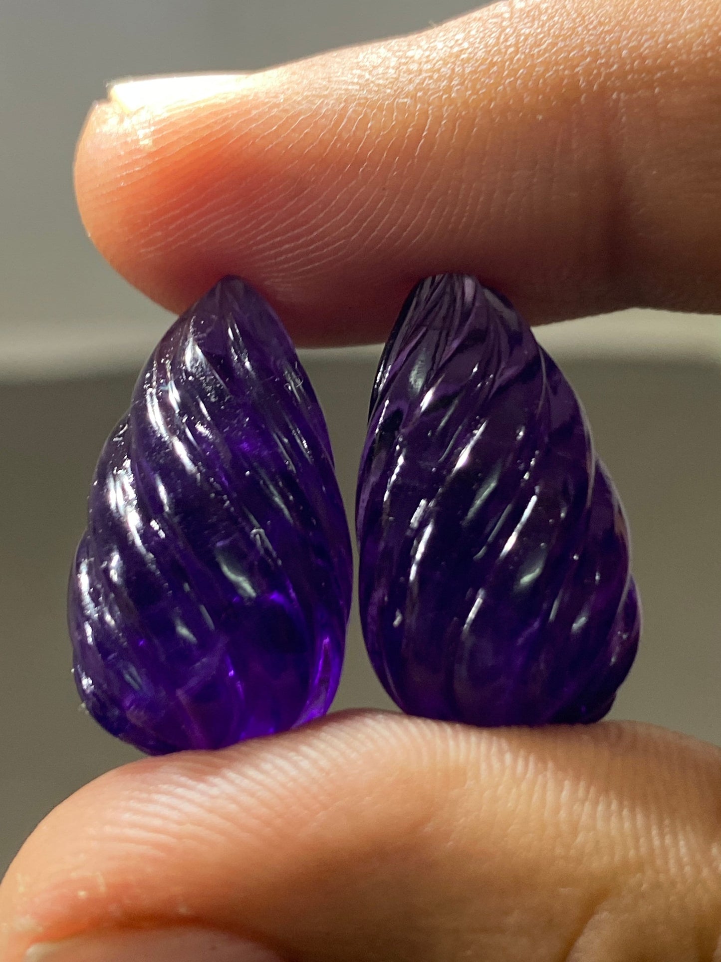 Natural Amethyst twisted drops hand carved earring set wt 52 cts pcs 2 size 23x13mm  lavender blue carving