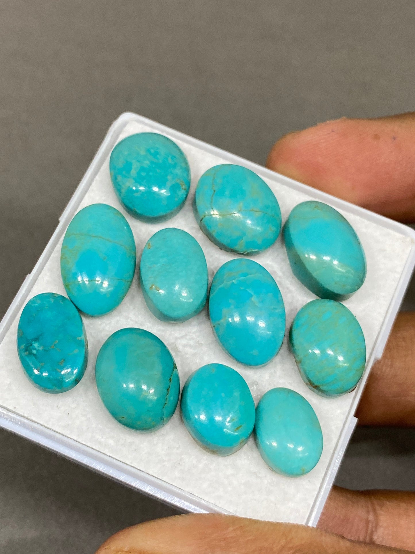 Gorgeous rare Turquoise cabochons  natural Arizona  mines smooth polished ovals pcs 11 wt 69 carats 12x9-16x10mm turquoise cabochons