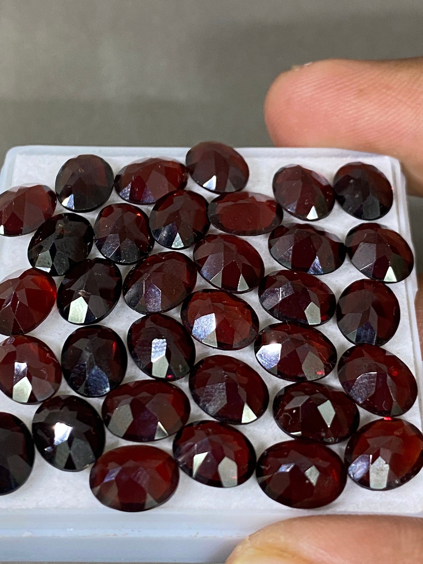 Rare Garnet cut oval shape pcs 34 size 9x7mm wt 68 cts Garnet cut stone good quality January birth stone