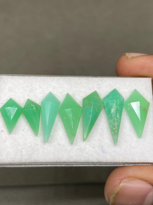 Nice Rare  chrysoprase kite stepcut weight 12.50 cts  pcs 7 size 11.5x7.4mm-19.1x7.3mm chrysoprase kite stepcut gems flatbacks