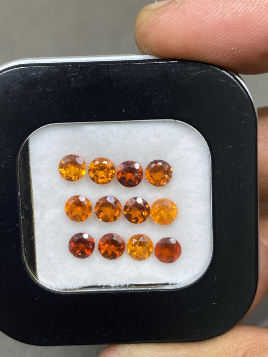 Mesmerising orange Fanta garnet round  cut weight 5.20 carats pcs  12  size  4.5mm spessartite faceted