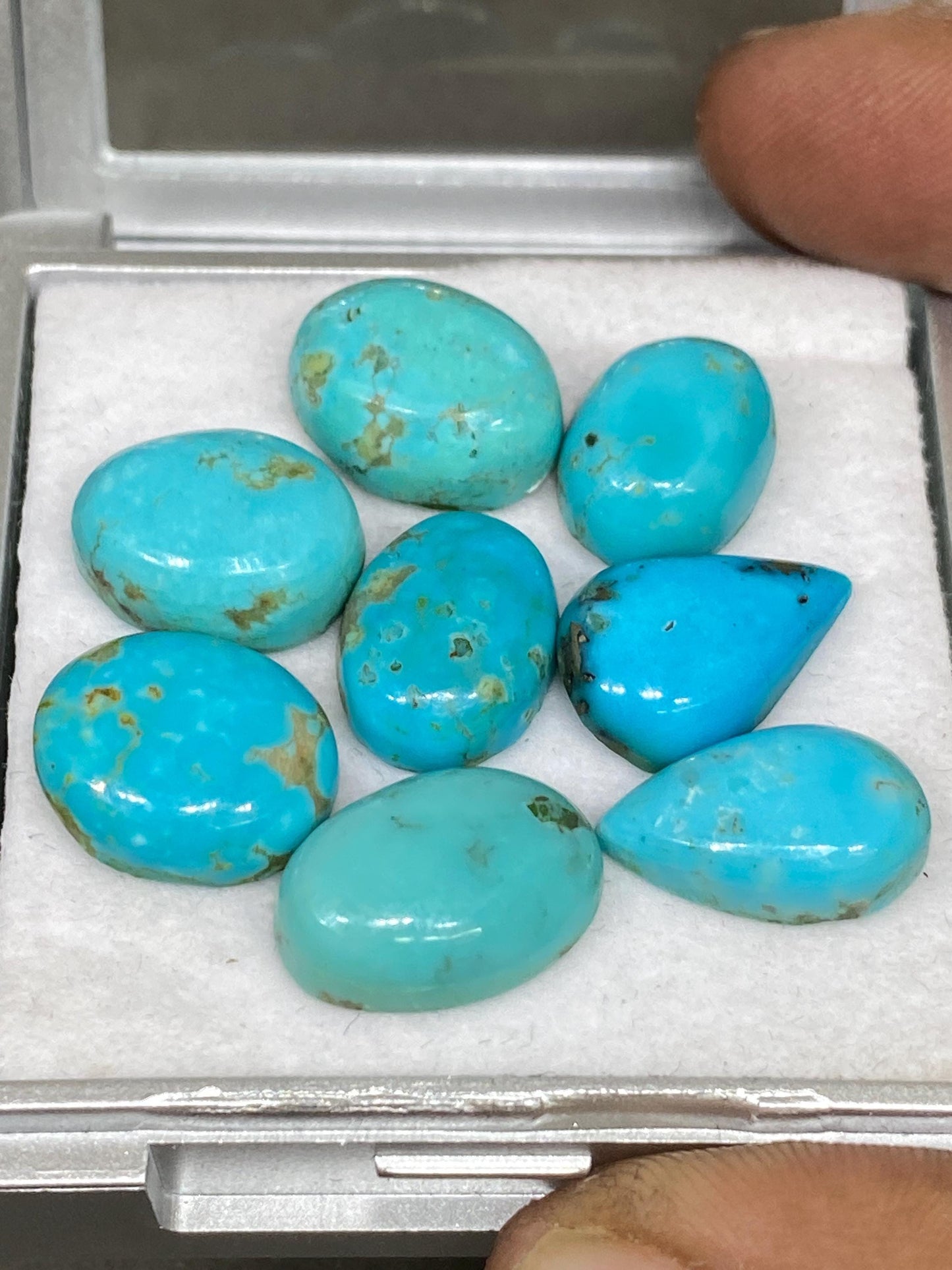 Stunning rare Arizona  mines Turquoise cabochons  natural smooth polished ovals pcs 8 wt 8.40 carats 13x10mm-15x10mm turquoise cabochons