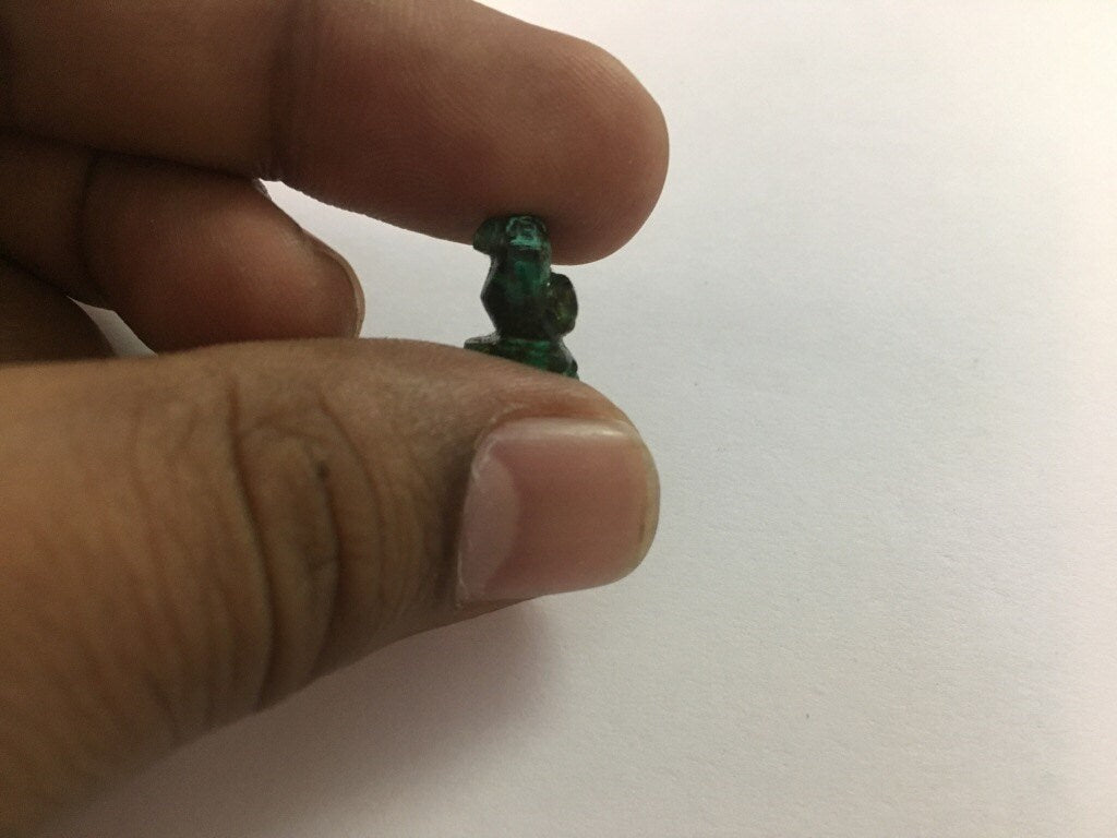 AAA rare Emerald Bird Parrot like bird Natural Emerald rare beautiful Zambian Emerald Weight 5 carats Size 14x10mm Green Bird emerald