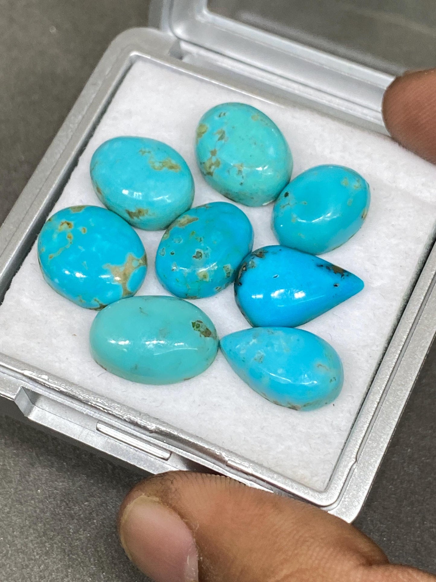 Stunning rare Arizona  mines Turquoise cabochons  natural smooth polished ovals pcs 8 wt 8.40 carats 13x10mm-15x10mm turquoise cabochons