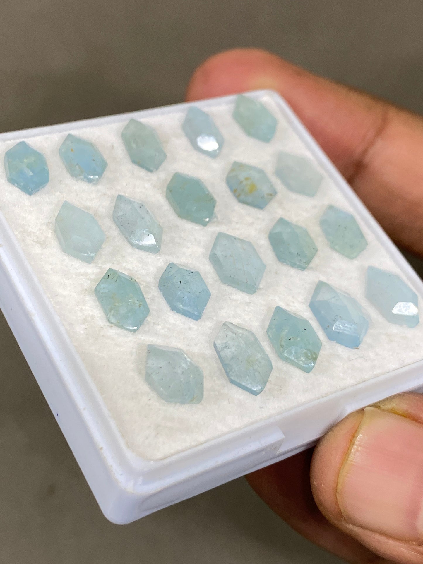 Stunning  natural aquamarine step cut hexagons  wt 19 carats size 8.2x5-10.3x8.5mm pcs 20 aquamarine stepcut flatback gems