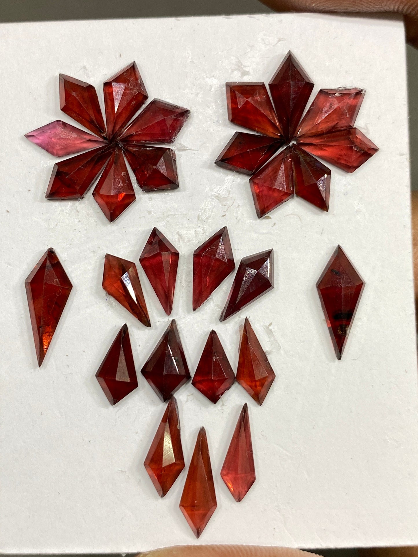 Stunning Red garnet kite step cuts aaa quality wt 30.5 cts pcs 27  size 9.5x5-14x6mm red  garnet stepcut hexagon