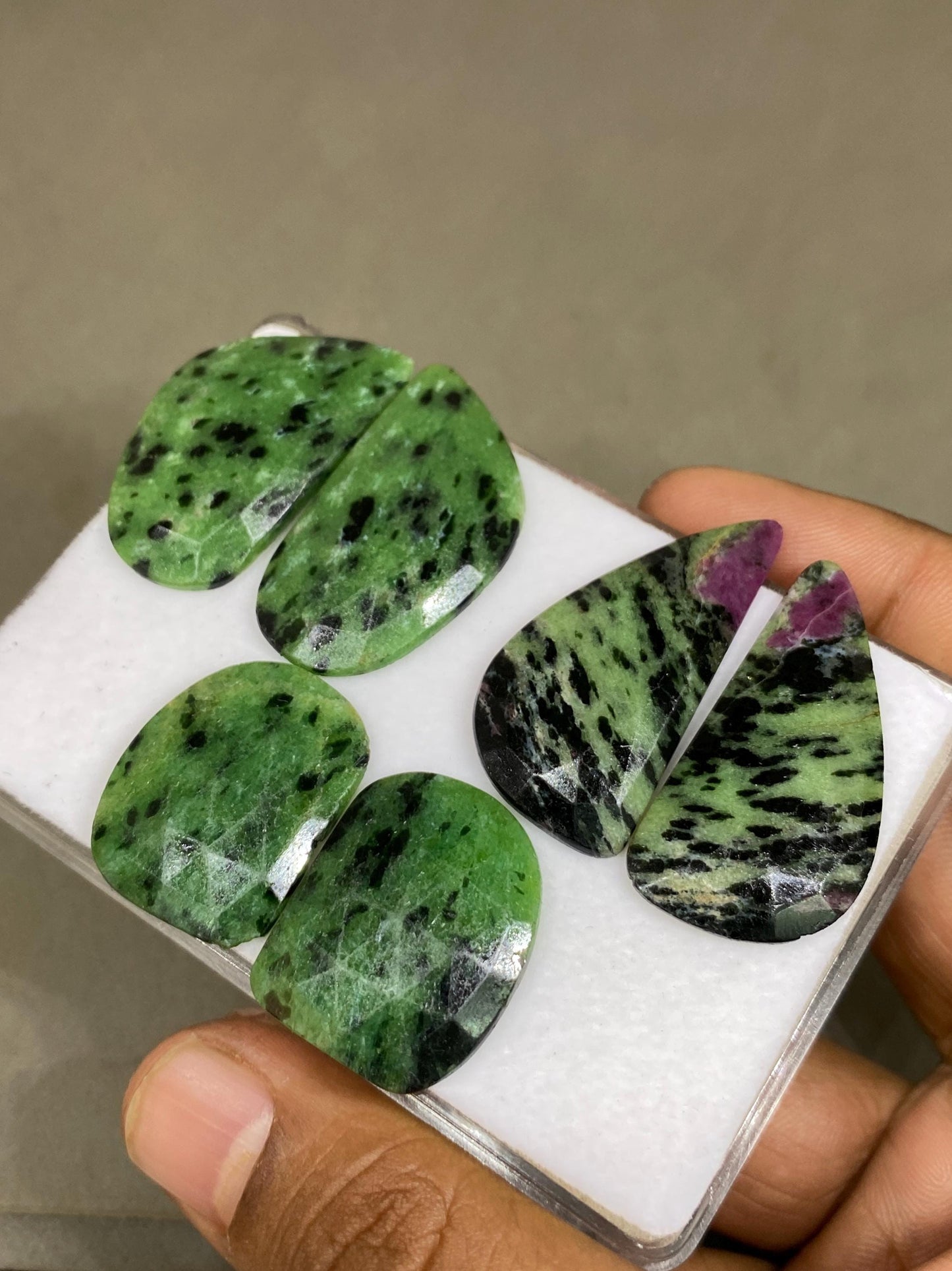 Amazing green ziosite rosecut matched pairs wt  144 carats pcs 6 size 25x20mm-37x19mm fancy ruby ziosite rosecut gems earrings supply