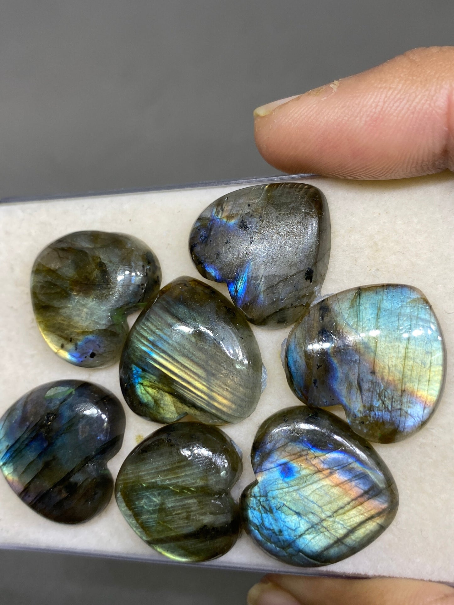 Stunning Rare labradorite heart cabochon pcs  7 weight 139 carats size 19mm-21mm labradorite heart cabochons smooth polished gem for pendant