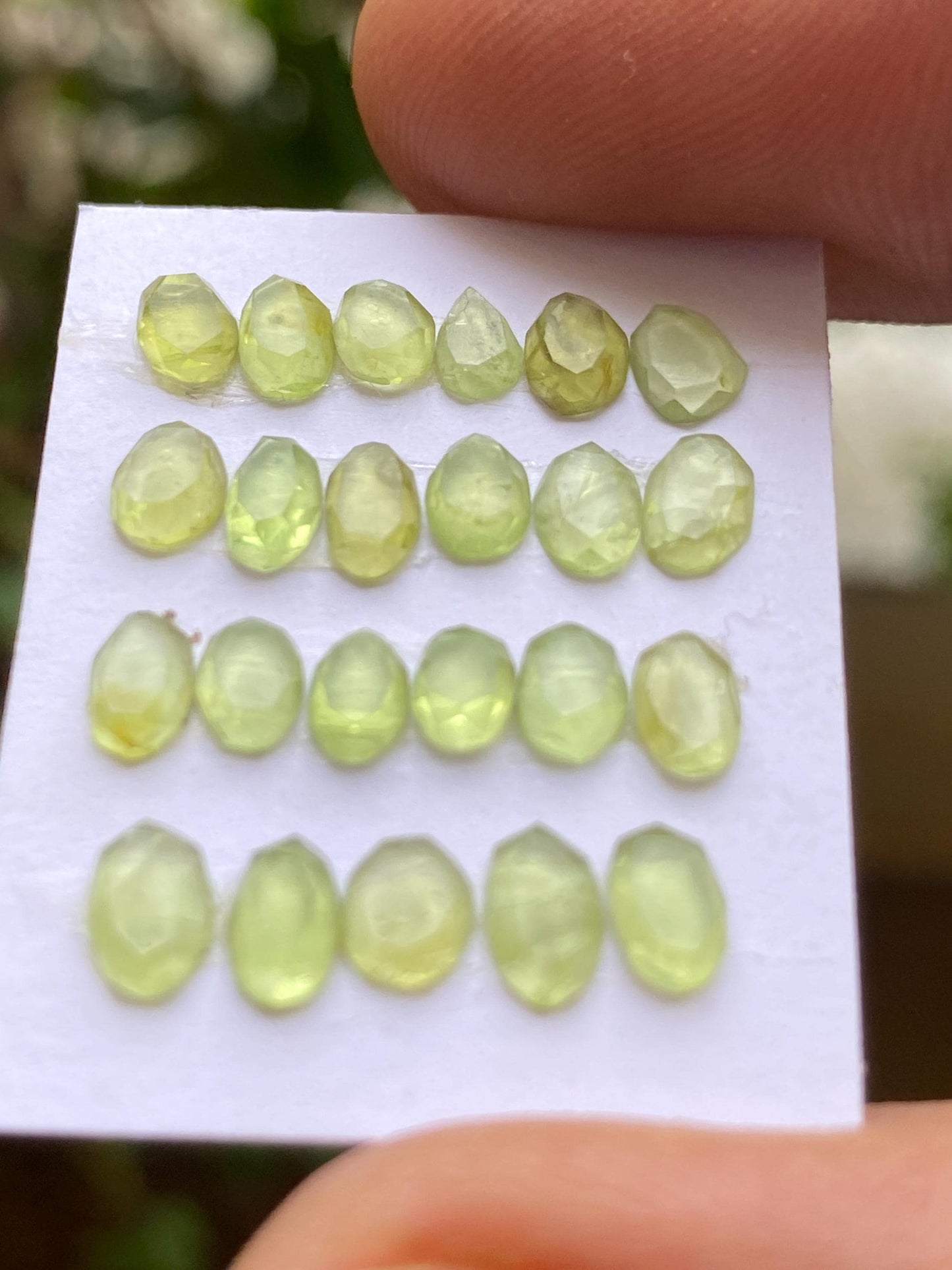 Astonishing peridot  oval shape cut flat back  pcs 23 wt 7 cts size 4.8x3.2mm-5.8x4mm  natural peridot oval shape  cut jewelry supply