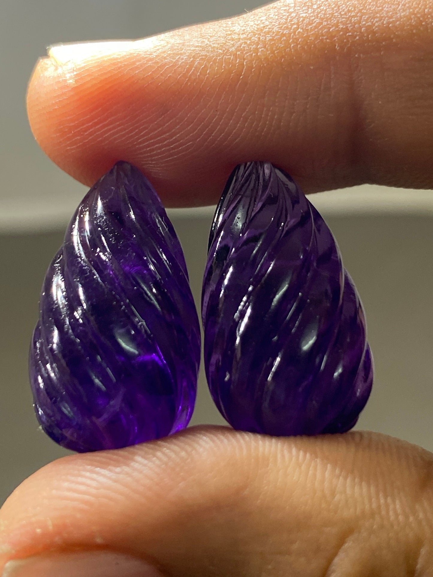 Natural Amethyst twisted drops hand carved earring set wt 52 cts pcs 2 size 23x13mm  lavender blue carving