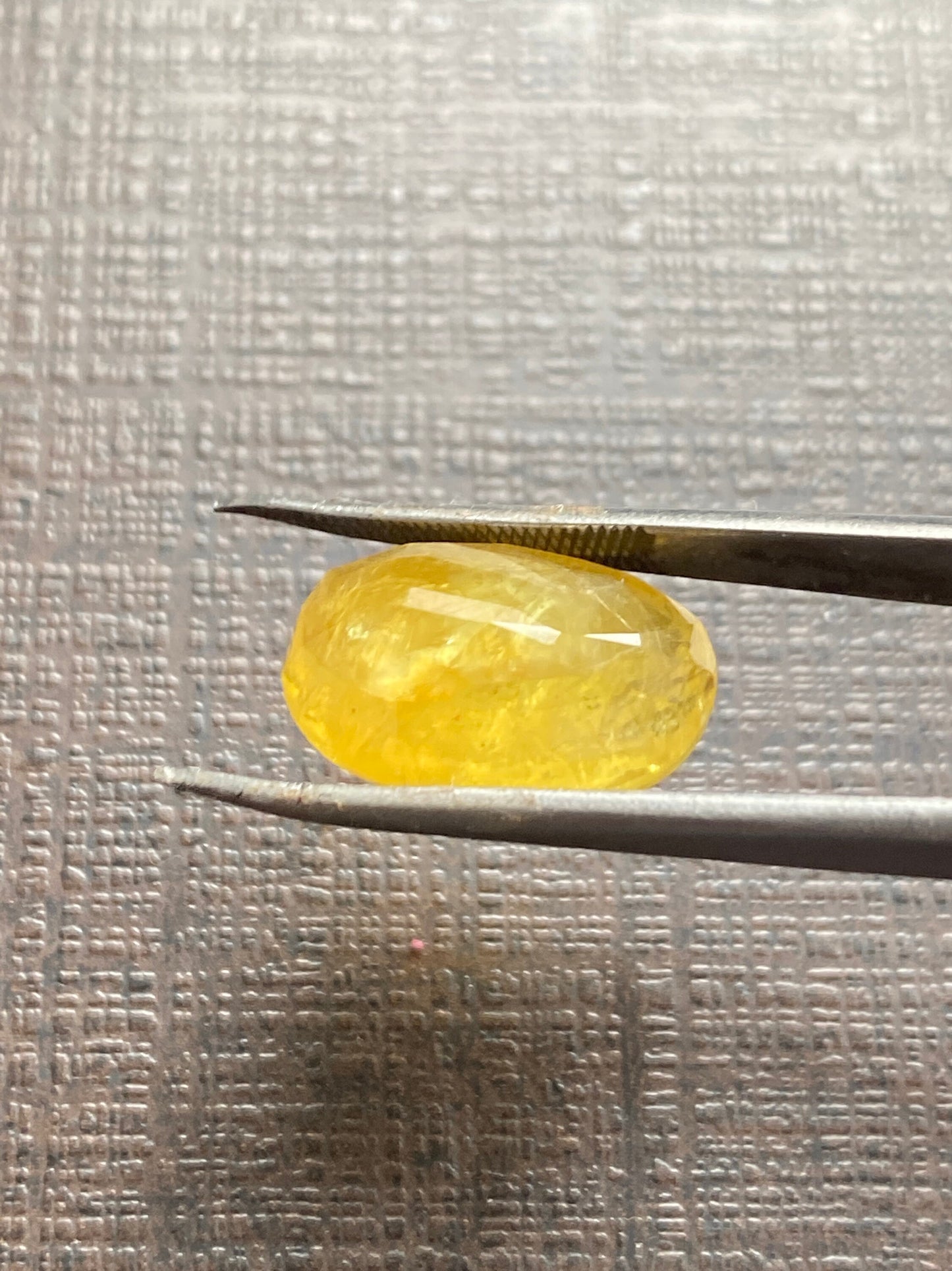 Very rare Yellow sapphire oval cutstone size 16x10.5mm weight 11.55 carats very rare yellow sapphire oval sapphire cut