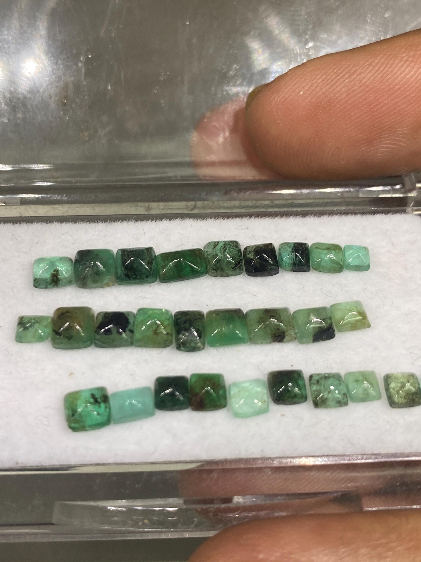 Stunning rare Emerald cabochons smooth polished sugar loaf weight 9.85 cts size  3mm-4.5mm pcs 28 Emerald cabochon sugarloaf