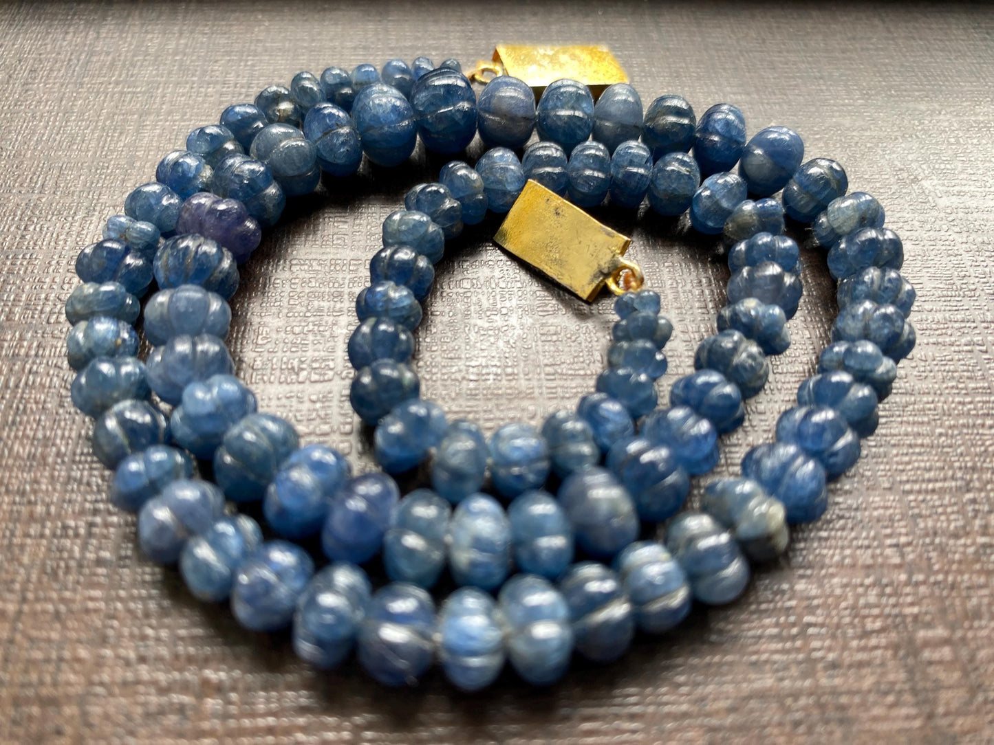 Blue sapphire melon carved beads 213  carats 17 inches length size 5.5mm-9mm sapphire carved beads Handcarved melon carving sapphire beads