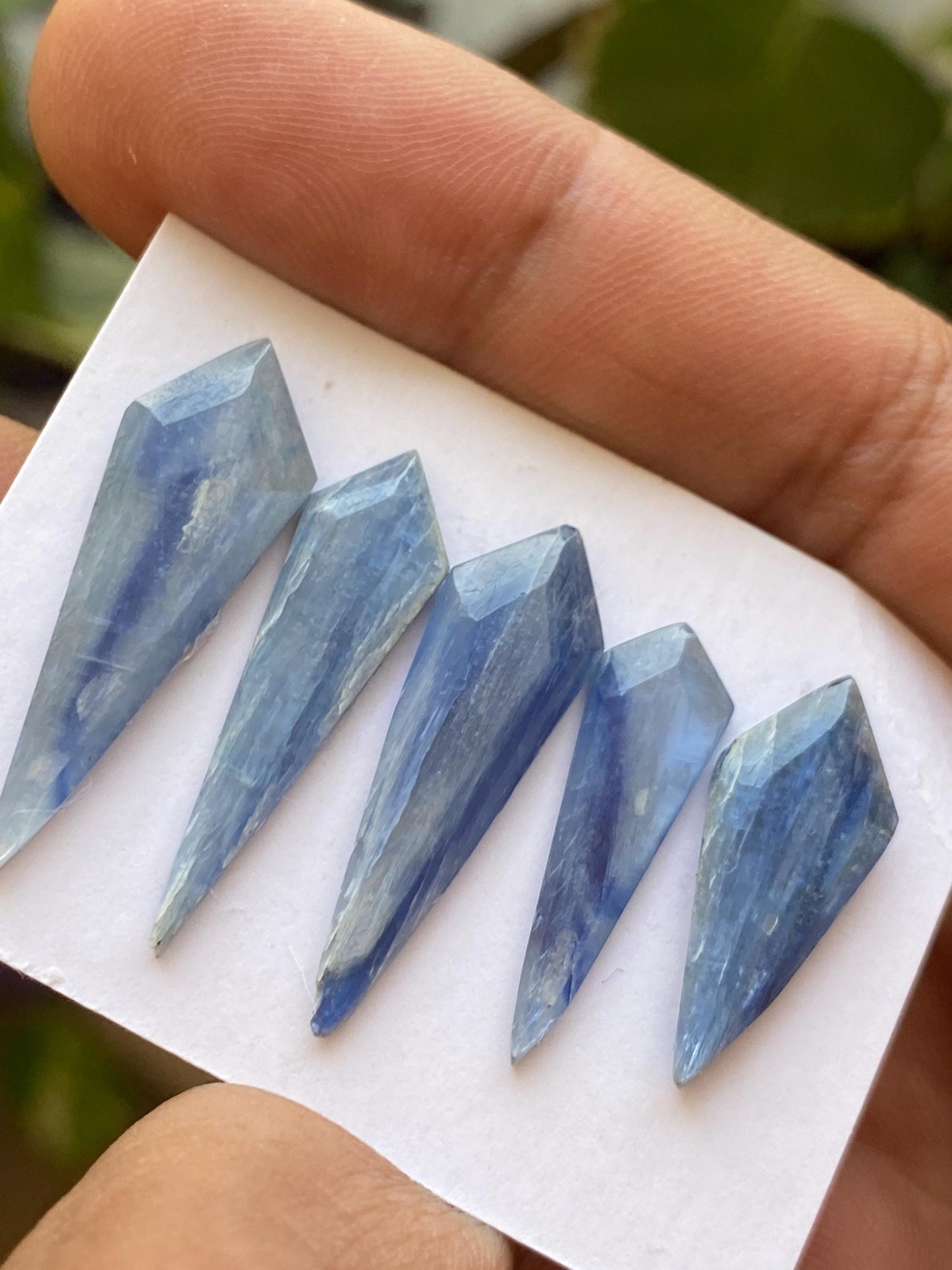 Cute rare sheen blue kyanite geometric kite flats fine quality wt 25 carats size 22x9-30x10mm pcs 5 sheen  kyanite blue kite