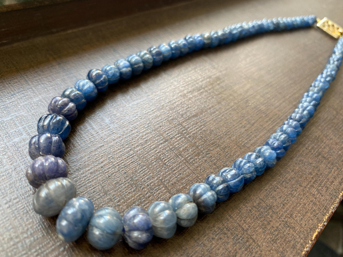 Blue sapphire melon carved beads 250  carats 16 inches size 6mm-11mm sapphire carved beads Handcarved melon carving sapphire beads