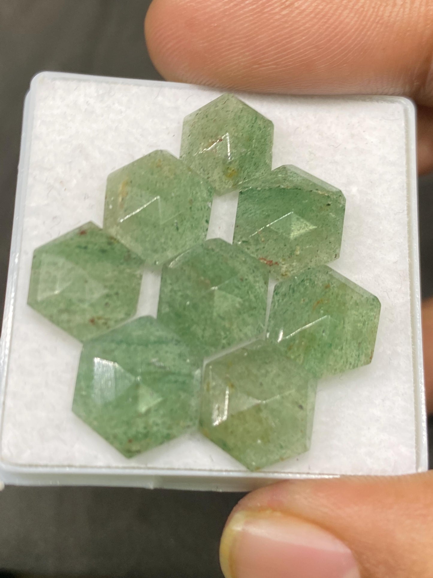 Cute Green quartz step cut hexagon shape  wt 32 carats pcs 8 size 10mm-11mm green quartz rosecut gems rings pendants supply