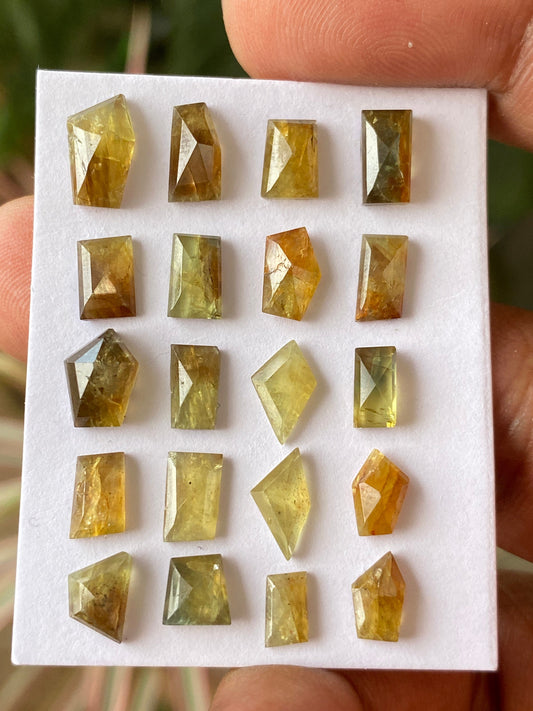 Gorgoeus very rare Tanzania mines small yellow sapphire Bicolor geometric wt 20 carats pcs 20 size 5.7x5.6mm-10x5.8mm sapphire stepcut