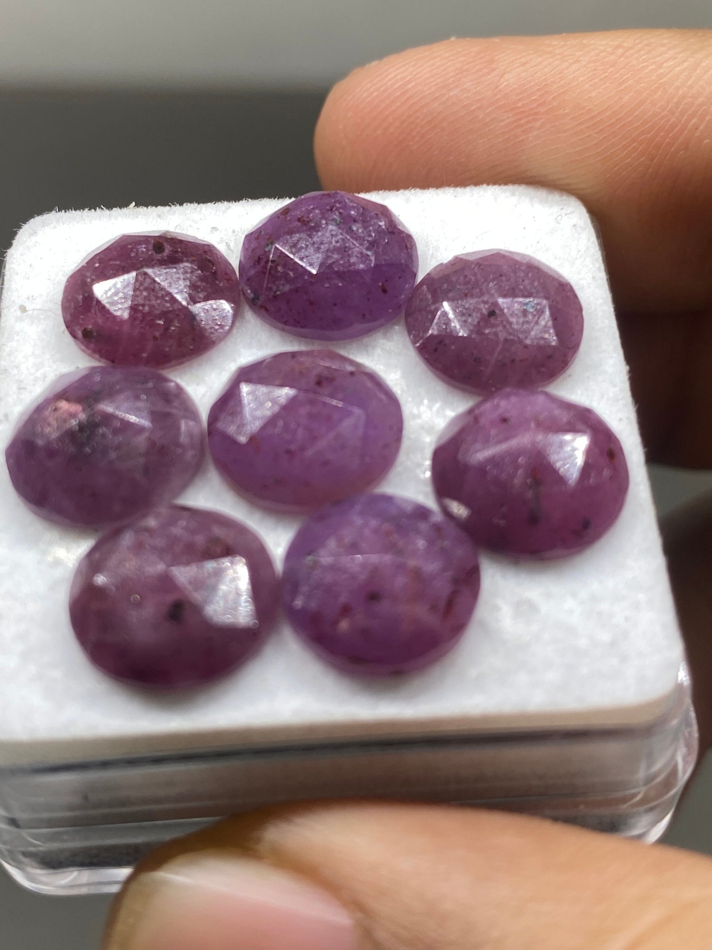 Purple red Sapphire Rosecut flats round shape  wt 26 cts 10mm pcs 8 purple sapphire round rosecut