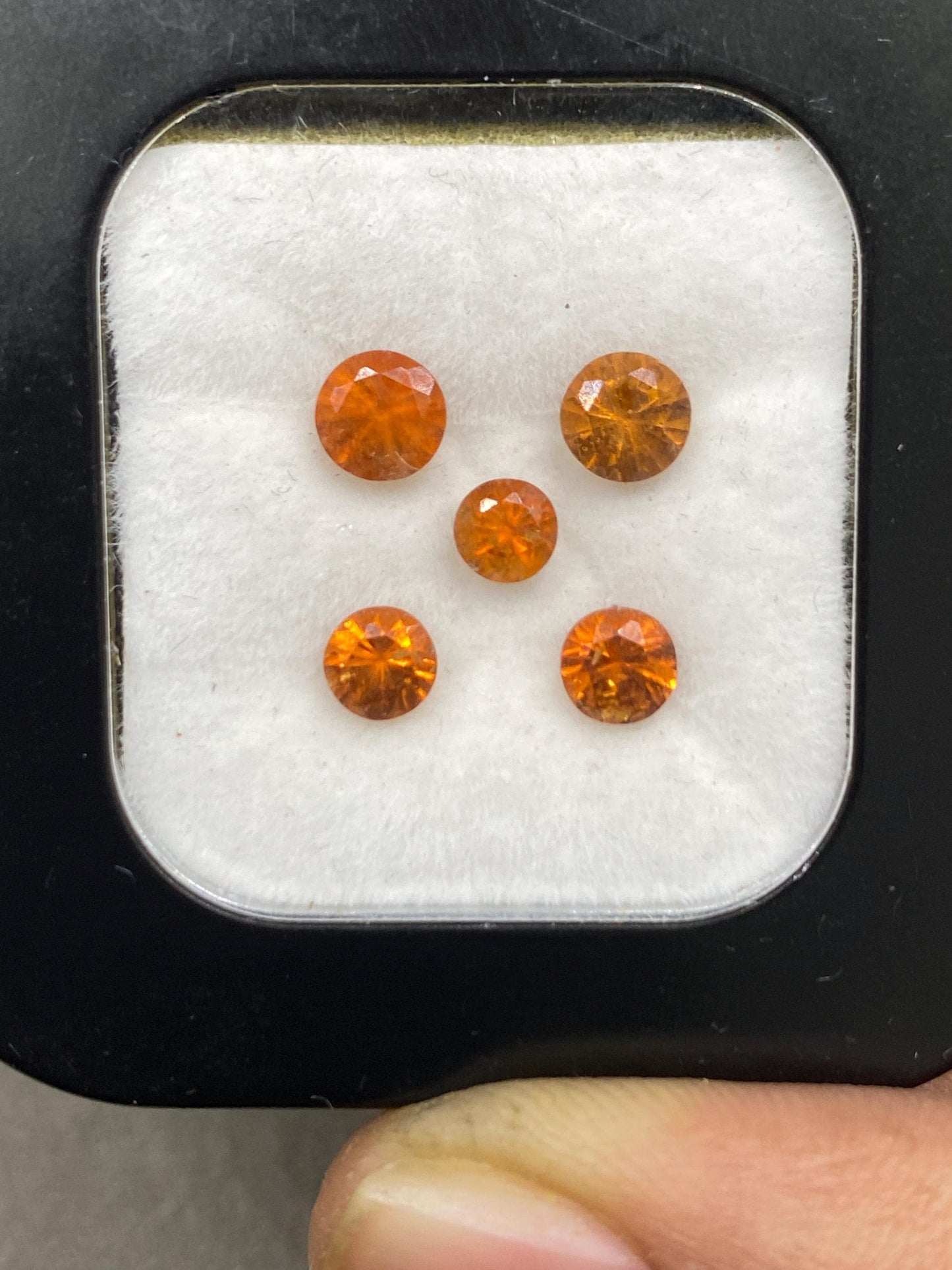 Stunning orange Fanta garnet round diamond cut weight 2.50 carats pcs  5  size 4mm-5mm spessartite faceted